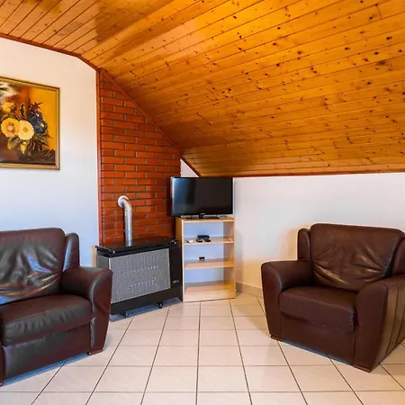 Apartment Kis Teniszhaz