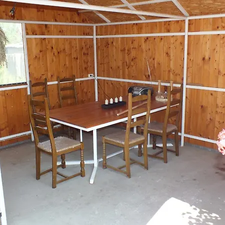 Kis Teniszhaz Apartment *