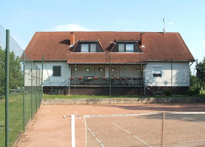 Apartment Kis Teniszhaz *